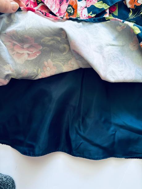 Ob/ šaty květované společenské  - v.5/6 let, george,116