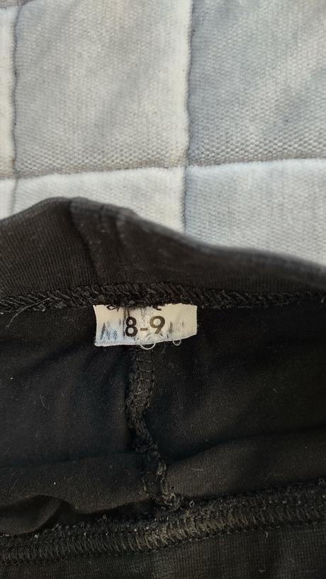 Legínové kraťasy, 128