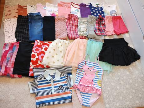 Balík oblečení vel. 122/128 134, 122–134