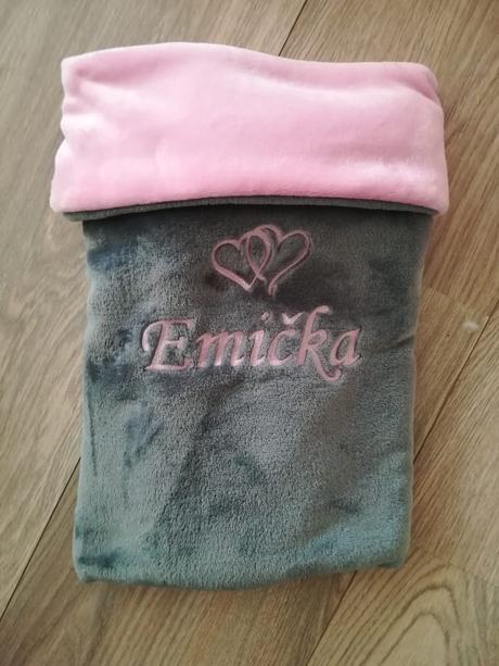 Deka s výšivkou na přání- více barev a obrázků, 