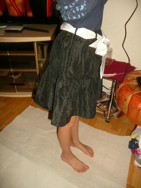 Společenská sukně mačkaná vel 122-134, 122 / 128 / 134