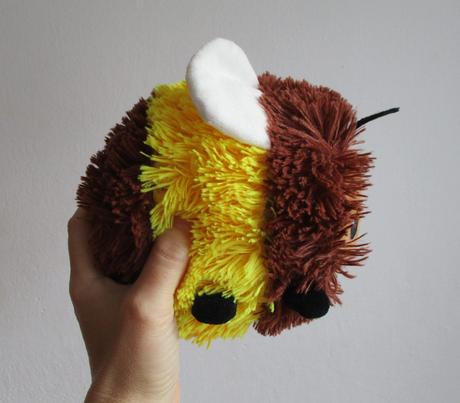 Plyšový čmelák 20 cm, 