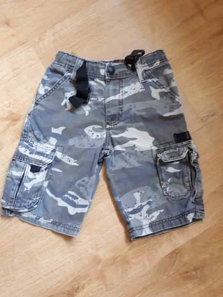 Bezva maskáčové kraťasy šortky, lee,116