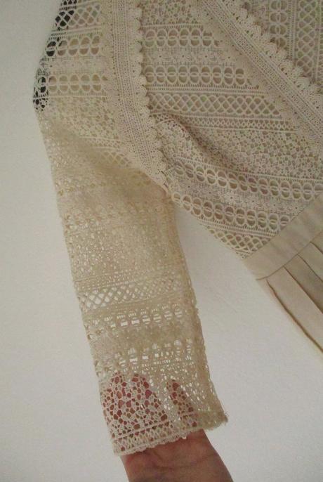 Dámské midi šaty béžové krajkové plisované s 36, s