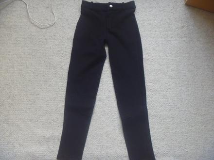 Černé rajtky zn. decathlon vel. 10 let, 140