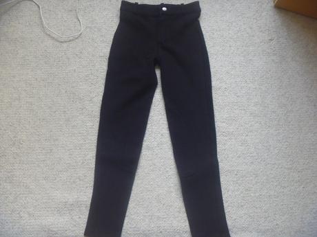 Černé rajtky zn. decathlon vel. 10 let, 140