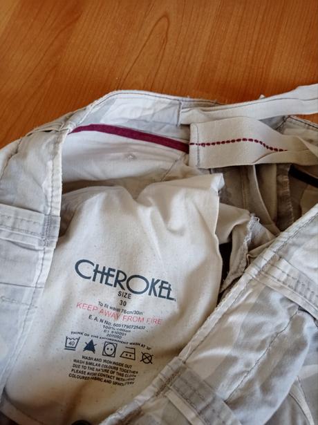 Kraťase, cherokee,30