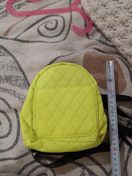 Neon žlutý batoh batůžek, reserved
