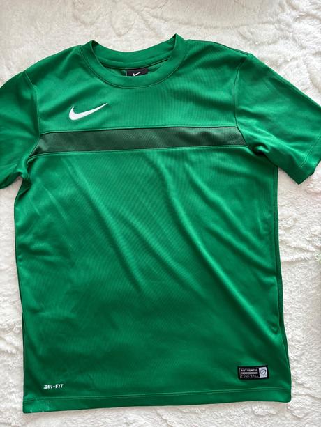 Triko funkční zelené - v.134/140 zn. nike, nike,134