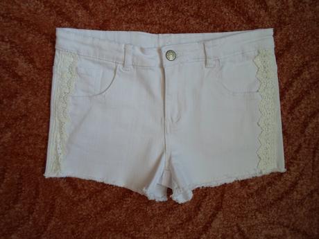 Bílé kraťasy kraťásky šortky s krajkou, 158