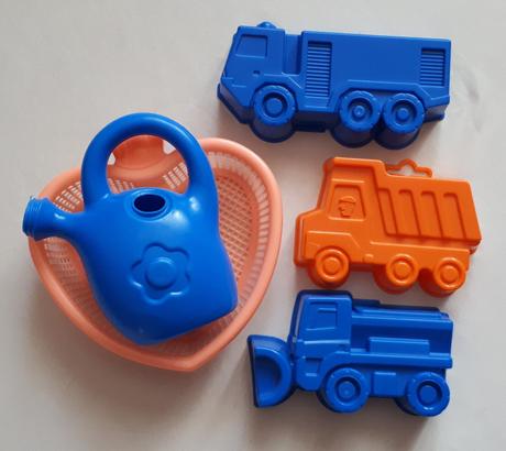 Dětské bábovky na písek - 3x auto, konvička, sítko,