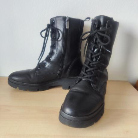 Dámské kožené černé boty polokozačky tamaris v 40, tamaris,40