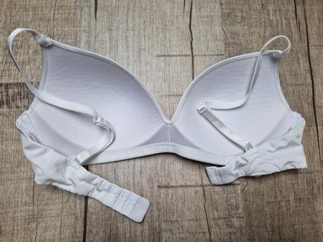 Dívčí či dámská podprsenka, new yorker,70b