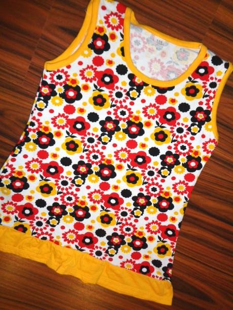 Nádherná květovaná tunika, 122