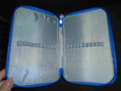 Penál dvoupatrový,