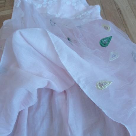 2x sváteční šaty, 104