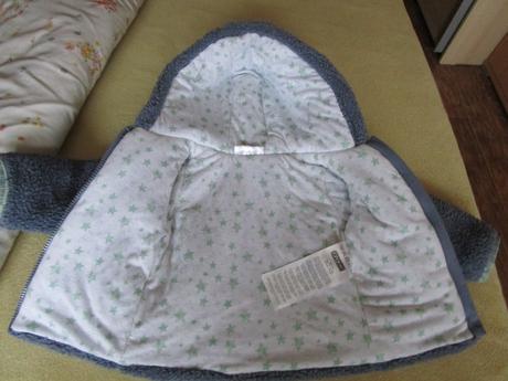 Pěkná modrá teplá heboučká plyšová bundička s kap., 68