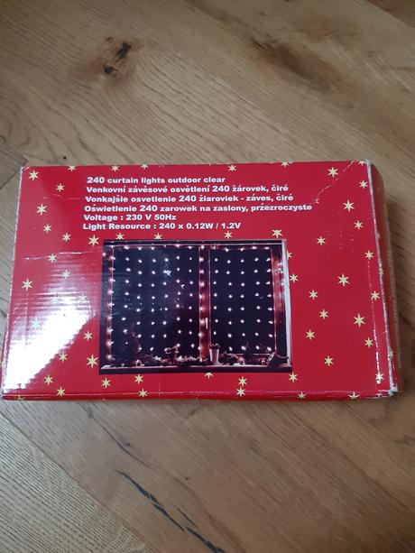 Vánoční světýlka na okno.,