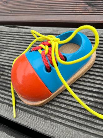 Šněrovací botička, 