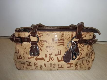 Kabelka david jones, 