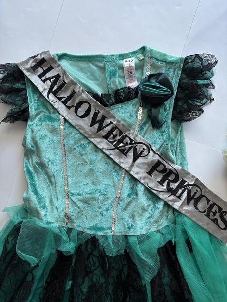 An6/ kostým halloween princezna - v.9/10 let, 