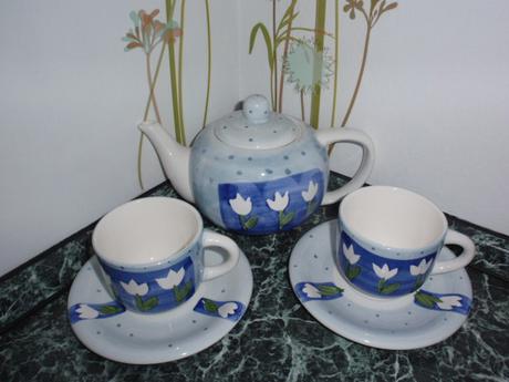 Čajová-kávová souprava na čaj i kávu,