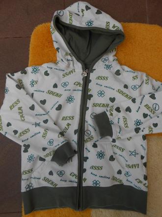 Mikina s kapucí, 152