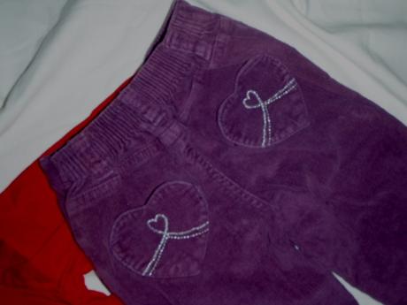 Červené tričko a fialkové manžestráky, john lewis,80