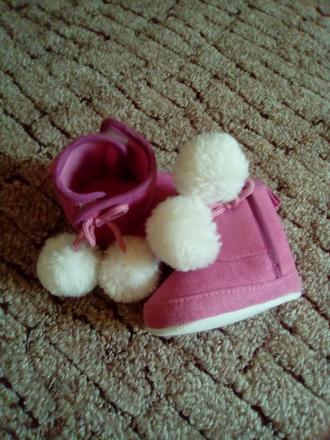 Capacky do kočárku  zimní z  s bumbulkama, 18