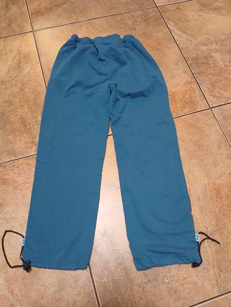 Tepláky kugo, vel. 122,, kugo,122