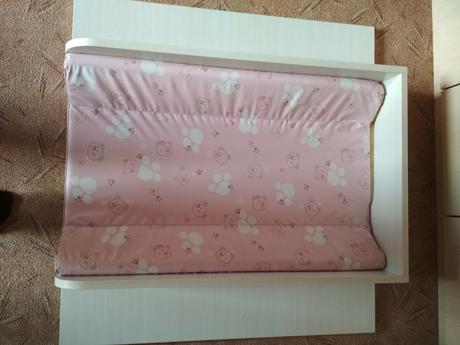 Přebalovací deska na komodu, 