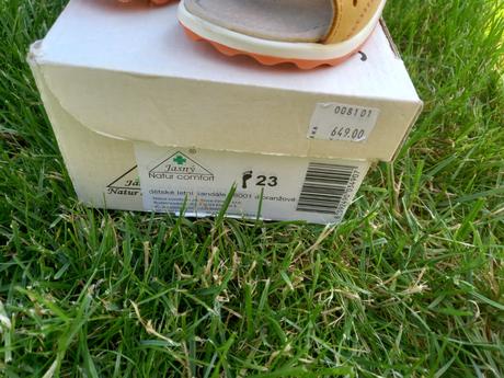 Kožené sandálky, stélka 14,5 cm, 23