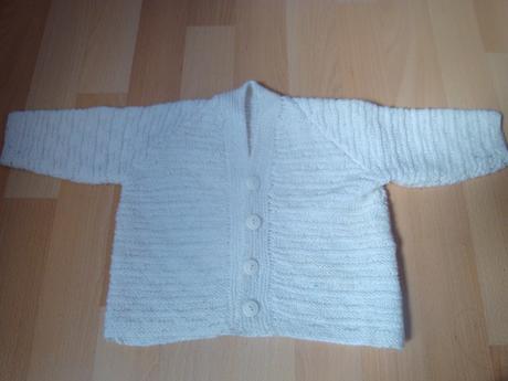 Svetřík - ručně pletený, bílý, 68