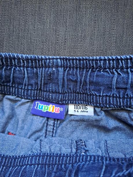 Kraťasy 110/116 skvělý stav, lupilu,110