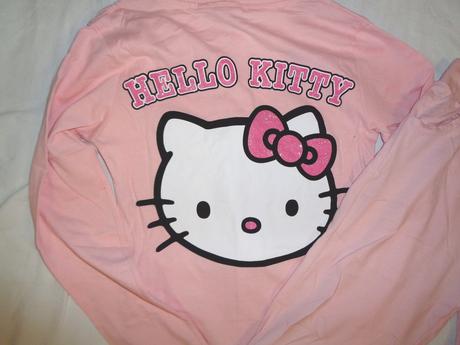 Krásná růžová souprava hellou kitty, disney,176