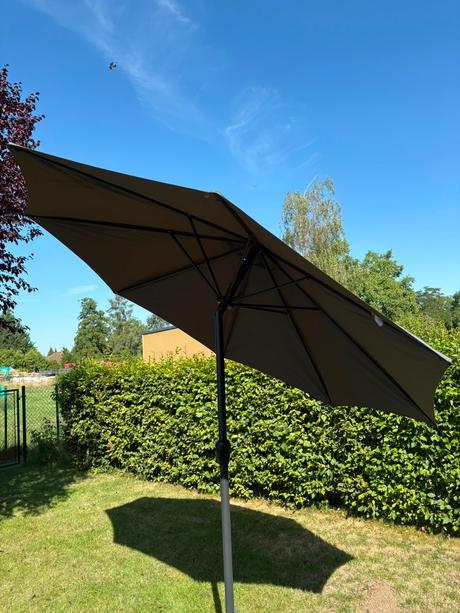 Slunečník a podstavec,