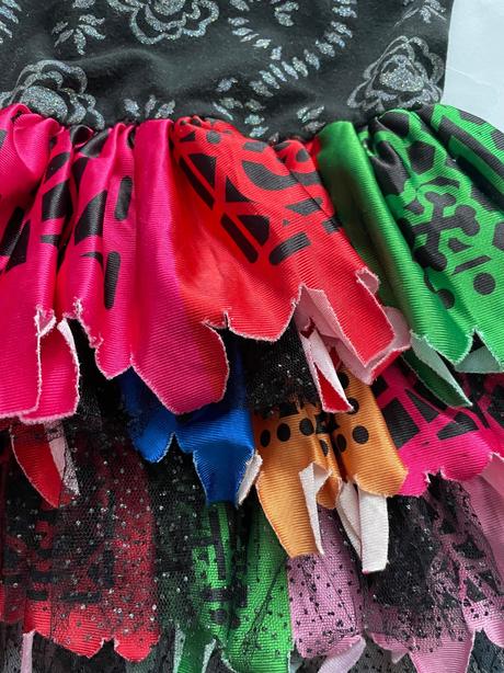 An11/ kostym monster high - v.cca 128,