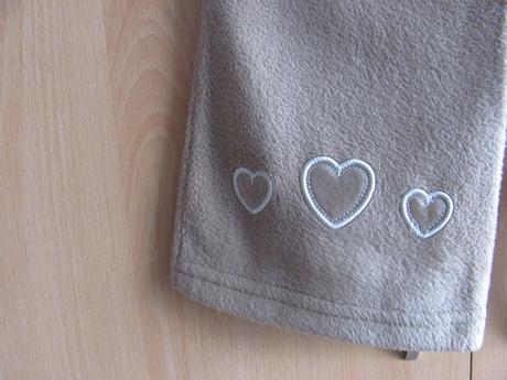 Hnědé flaušové kalhoty, 122