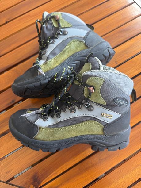 Trekove boty, 34