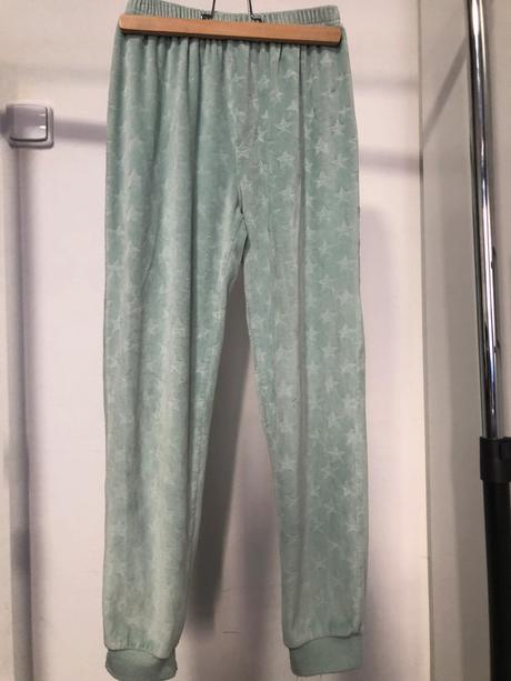 Zelenkavé sametové tepláky, 152