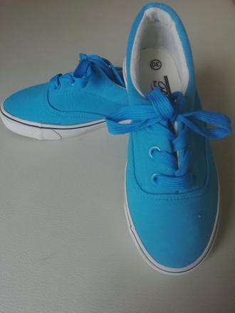 Plátěné tenisky, 30