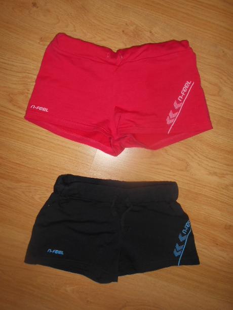 Dívčí,dámské šortky vel.s  158    2  kusy, 158