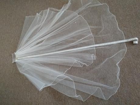 Nádherný jemný svatební závoj, 