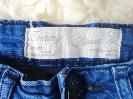 Tmavomodré rifle, 128