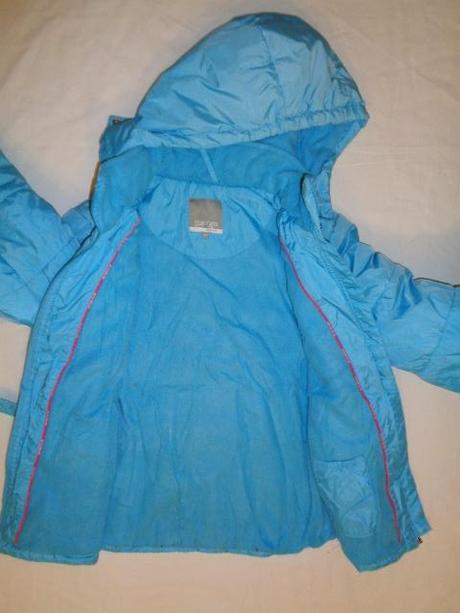 Krásná svítivě tyrkysová prošívaná bunda s páskem, staccato,152