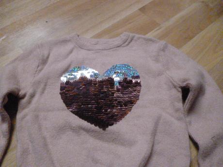 Svetr měnící flitry srdce 4-5, primark,110