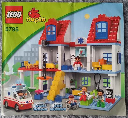 Lego duplo 5795 - velká městská nemocnice.,