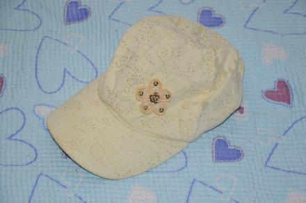 Vzdušná letní kšiltovka se třpytkami 110/116/122, 116