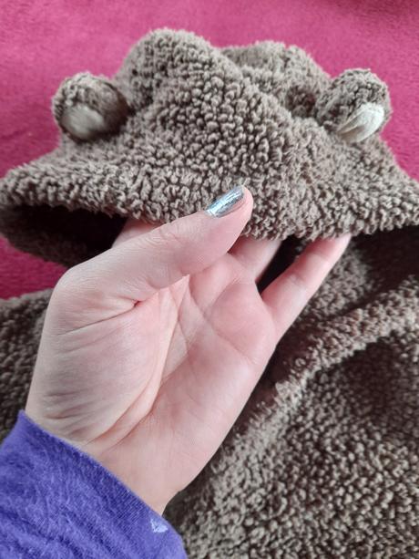 Mikina hnědá jako medvídek s ušima, cherokee,80