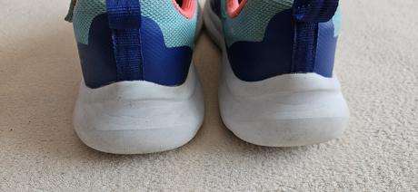 Dívčí boty, botky, tenisky, vel.35, zn.sketchers, skechers,35